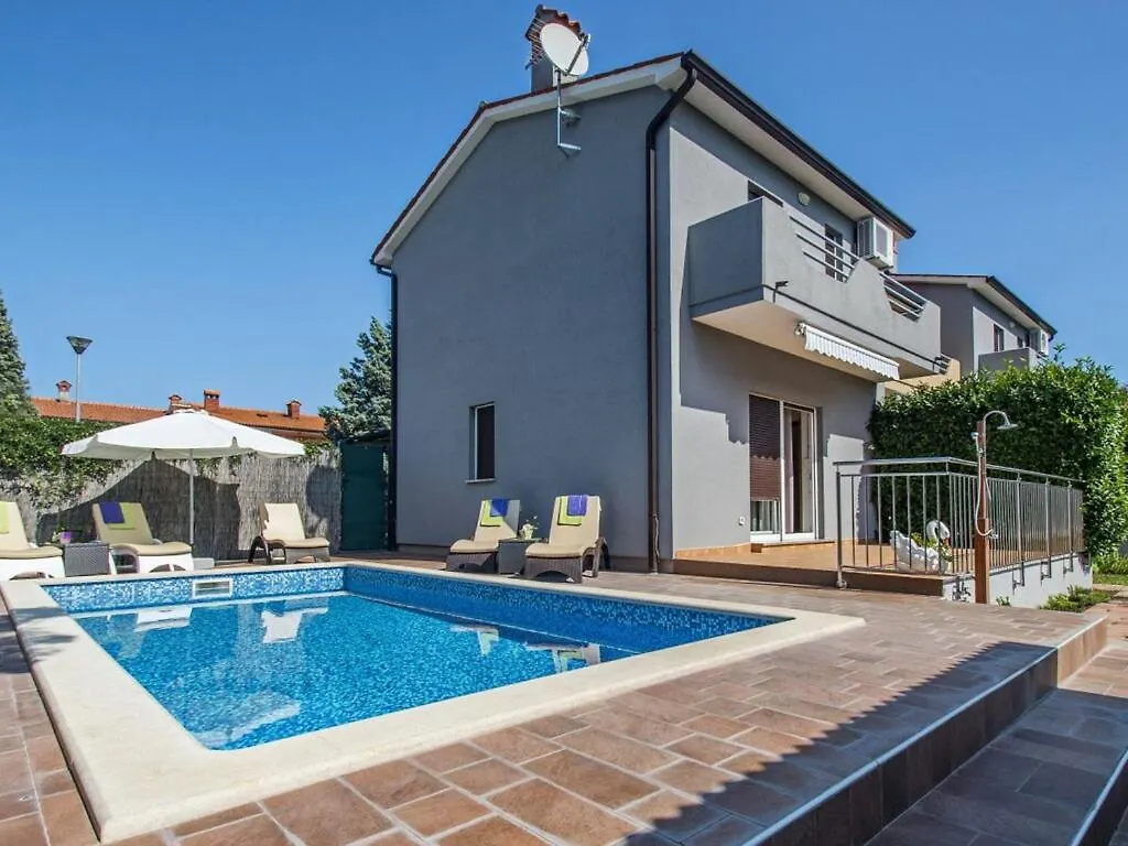 Dora Comfortable Holiday Residence Labin