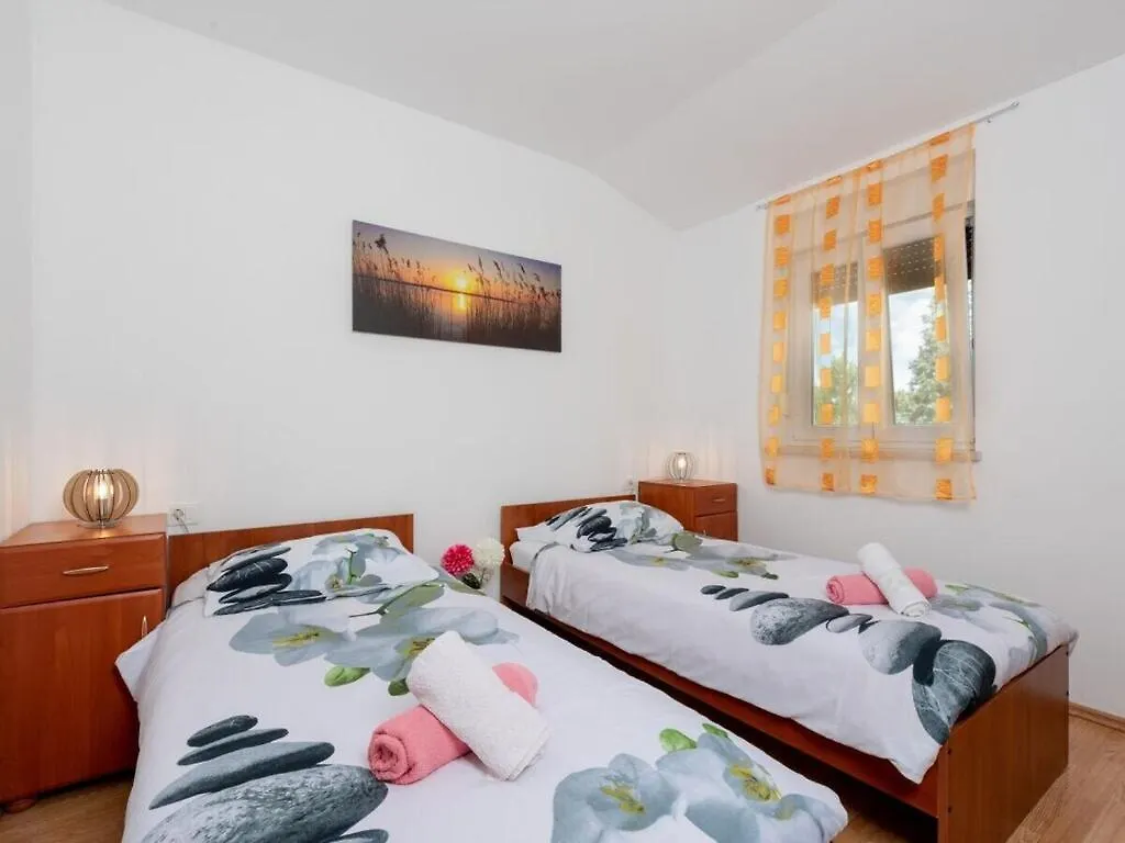 Dora Comfortable Holiday Residence Labin  Semesterbostad Labin (Istria)