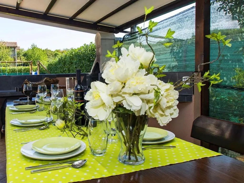 Dora Comfortable Holiday Residence Labin  Semesterbostad